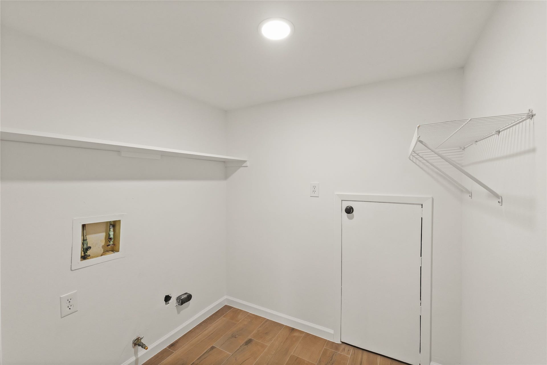 3711 Fern View Drive, Houston, TX 77345 Utility room located on the first floor