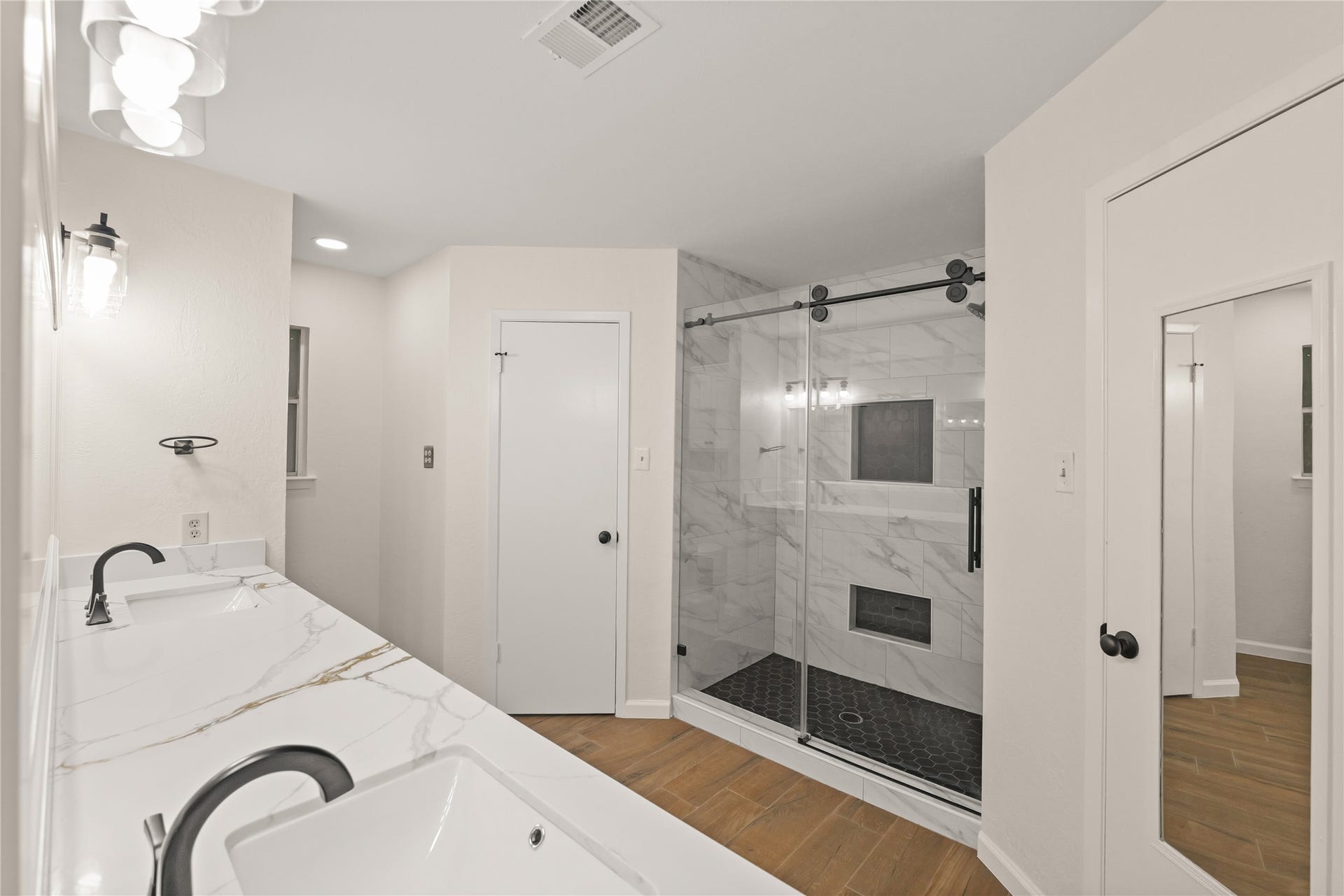 3711 Fern View Drive, Houston, TX 77345 En-suite bathroom with gorgeous shower