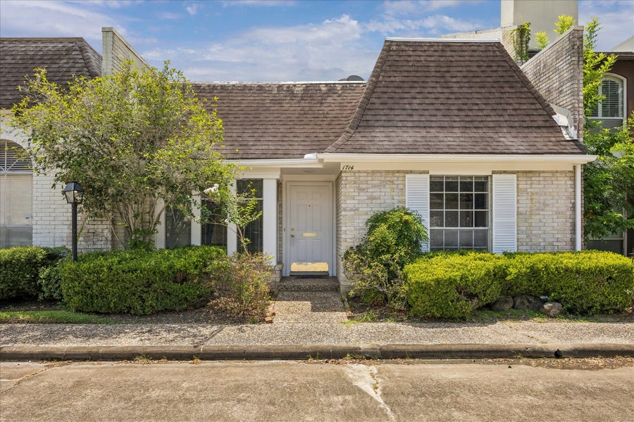Property photo for 1714 S Gessner Road, Houston, TX