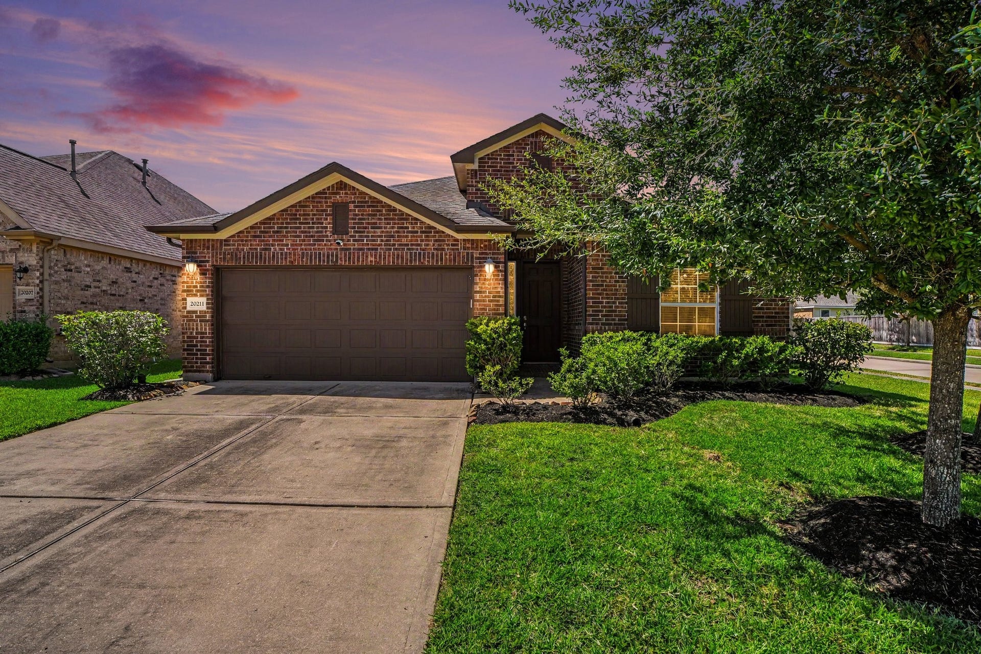 Welcome Home to 20211 Peralta Cliff Trl in Richmond, TX