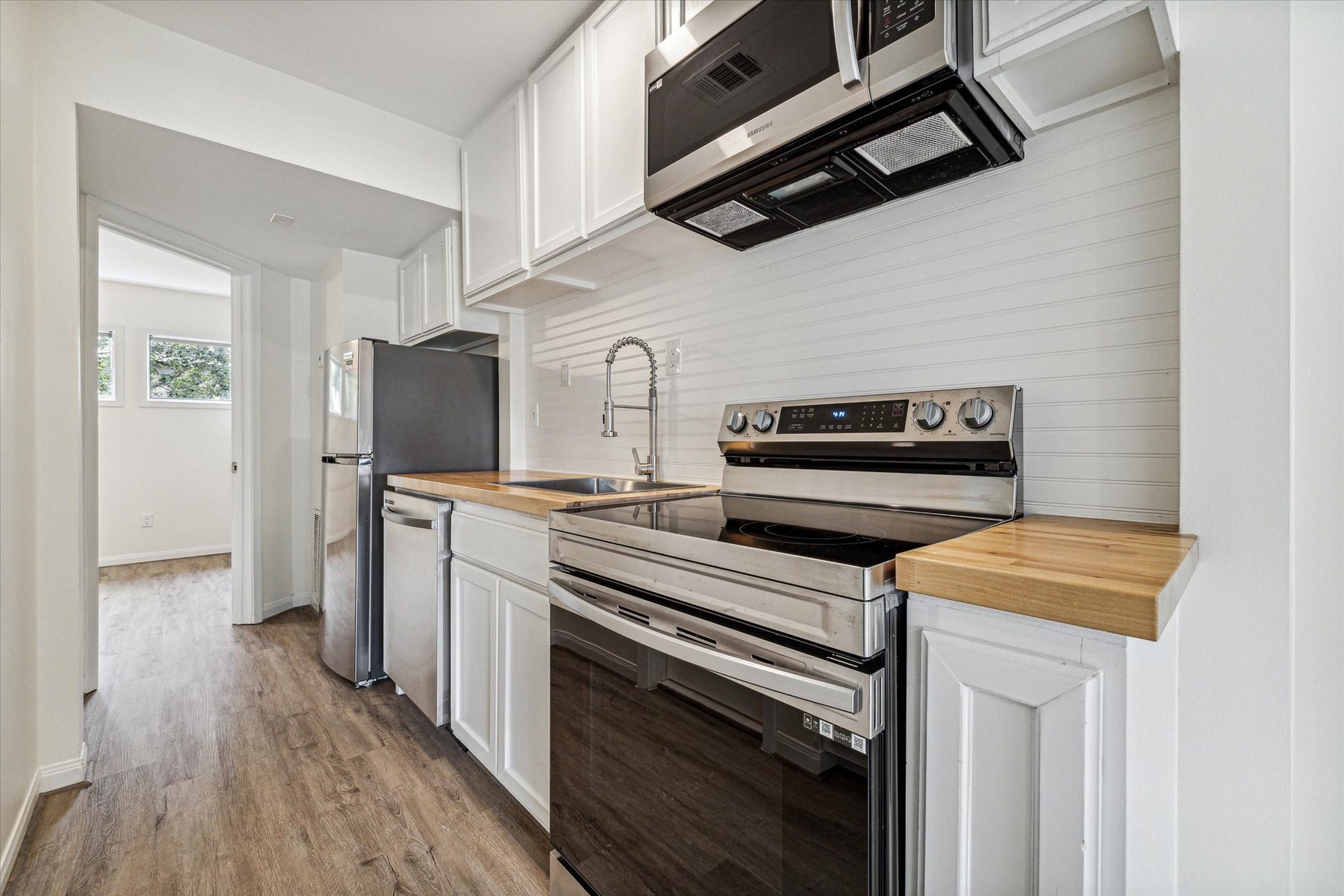 1011 W 10th Street, #5, Houston, TX 77008 1011 W 10th Street, #5, Houston, TX 77008