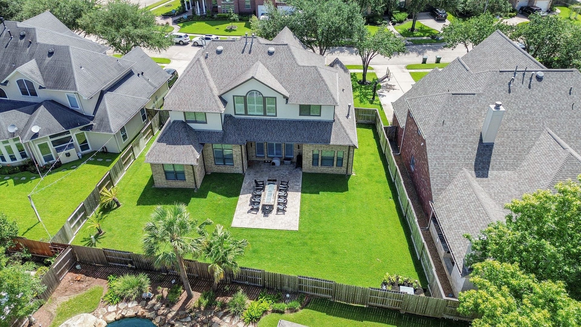 2015 Shadow Bend Drive, Sugar Land, TX 77479 Huge yard. Roof 2019. Large extended patio. Freshly painted exterior.