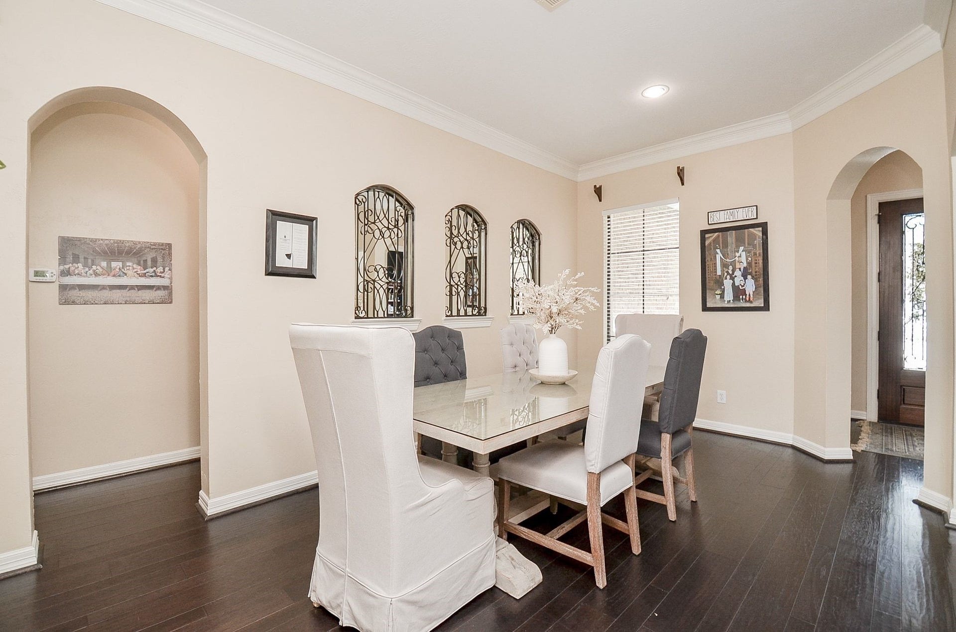 2015 Shadow Bend Drive, Sugar Land, TX 77479 The formal dining room is just off the kitchen providing the perfect flow for both intimate dinners and special gatherings.