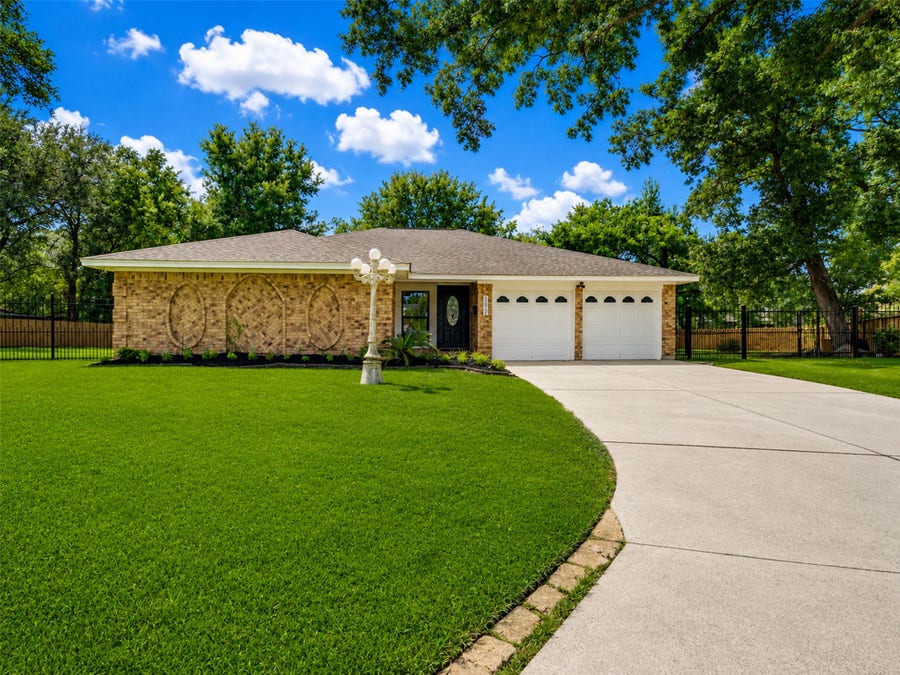 Property photo for 12802 Louisville Street, Houston, TX
