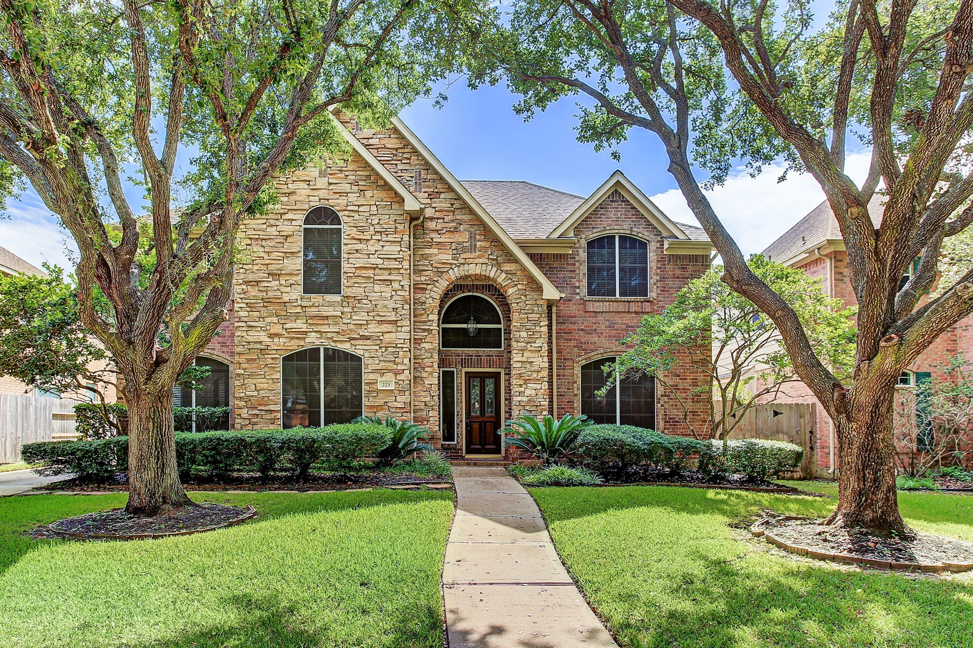 223 Wild Oak Run, Houston, TX 77094