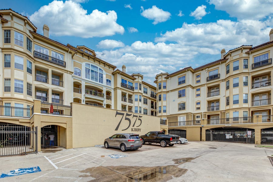 Property photo for 7575 Kirby Drive, #2417, Houston, TX