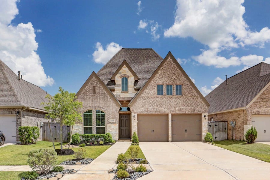 Property photo for 8126 Silverspot Lane, Missouri City, TX