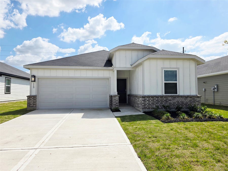 Property photo for 115 Daylight Crest Drive, Crosby, TX