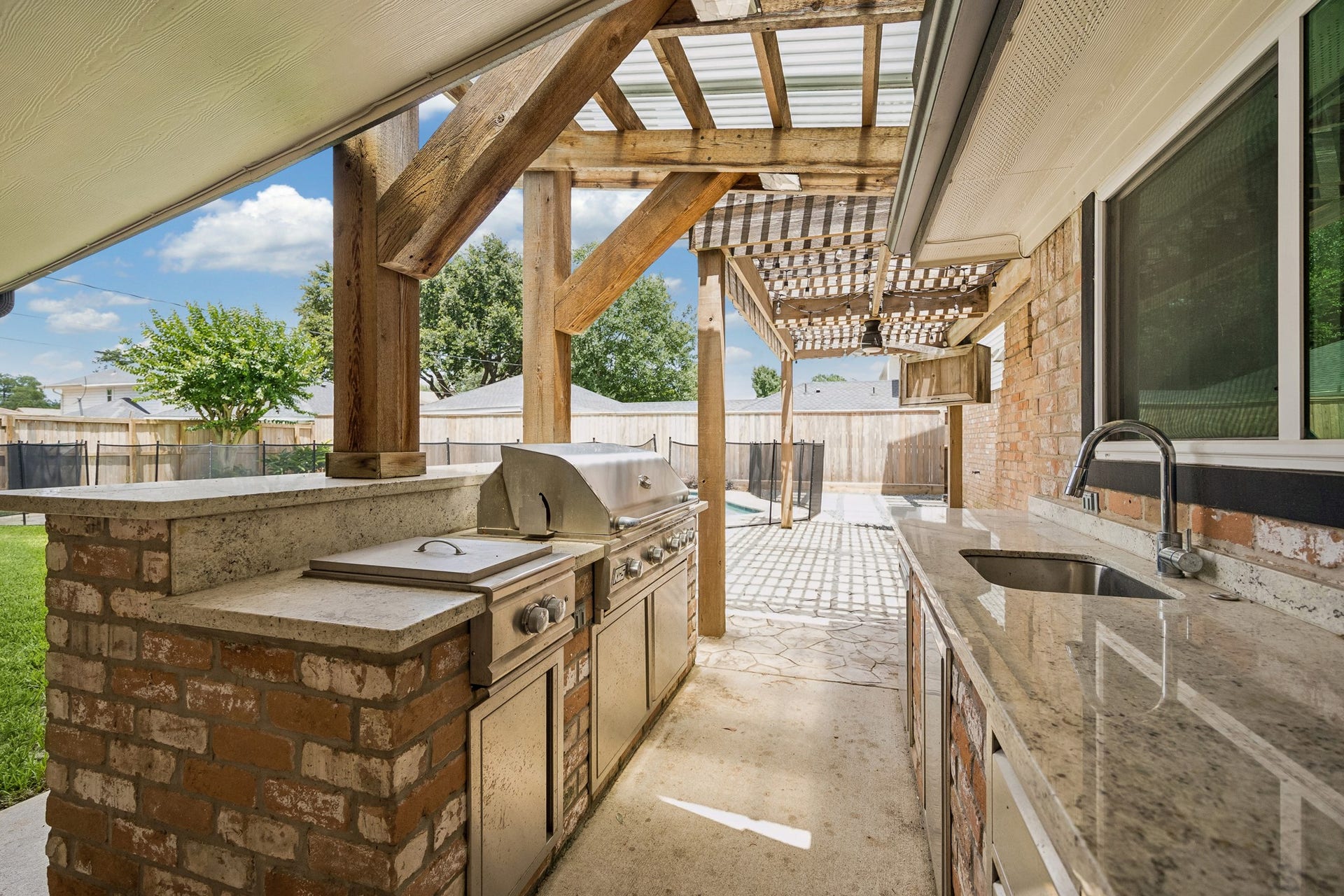 1022 Martin Street, Houston, TX 77018 Another view of the outdoor kitchen toward the pergola.