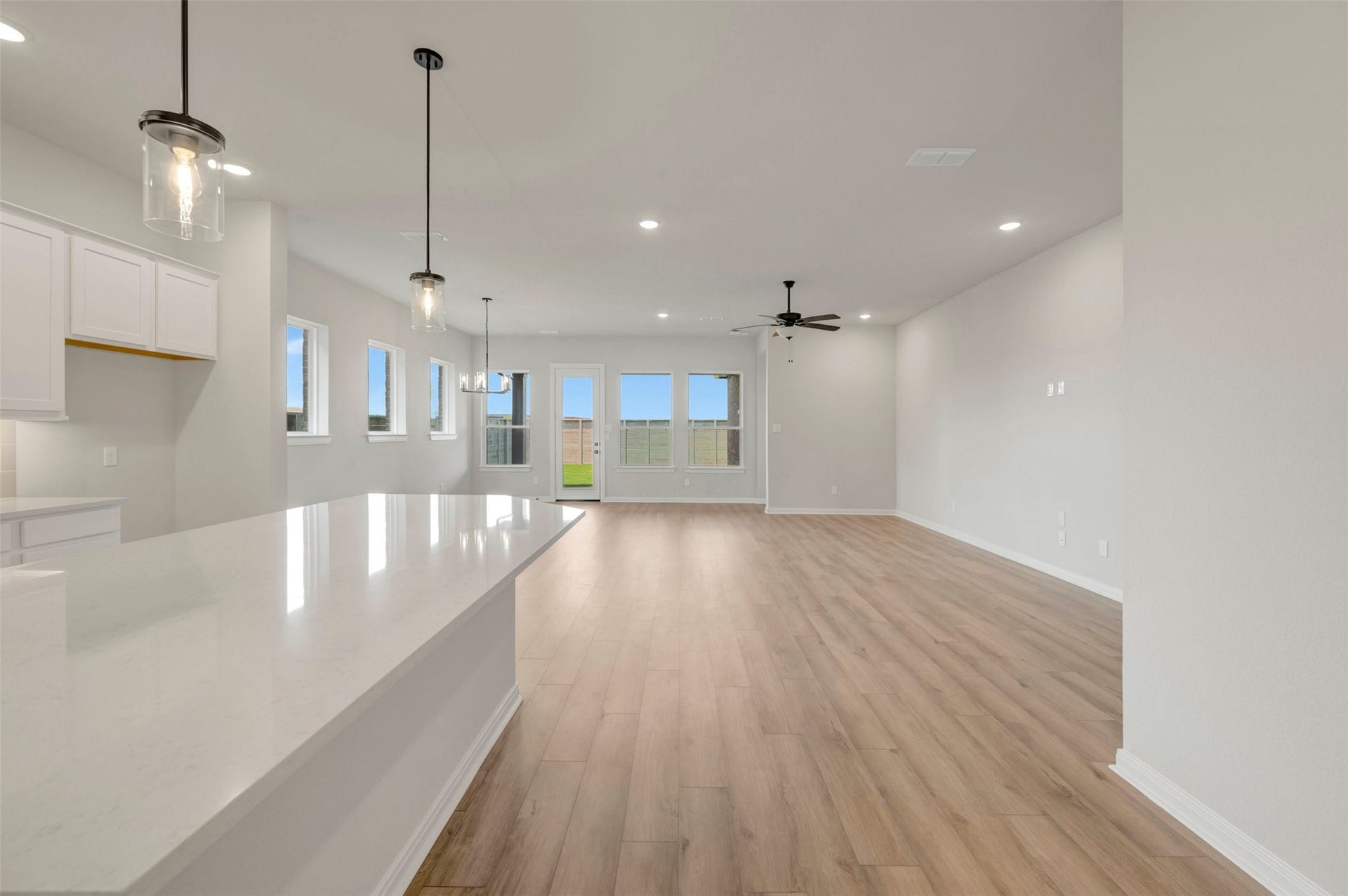 7022 Salt Dome Drive, League City, TX 77546 7022 Salt Dome Drive, League City, TX 77546