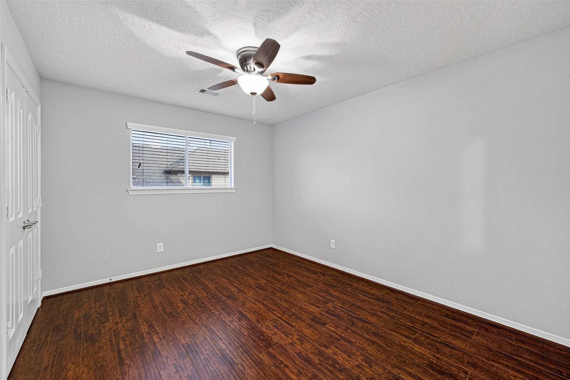 8910 Minola Oaks Drive, Houston, TX 77064 One of the two extra bedrooms upstairs.
