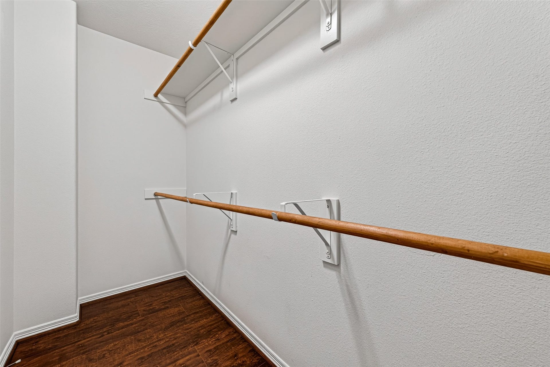 8910 Minola Oaks Drive, Houston, TX 77064 Spacious walk-in closet.