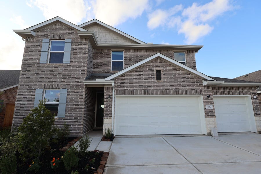 Property photo for 7830 Jade Crest Drive, Angleton, TX