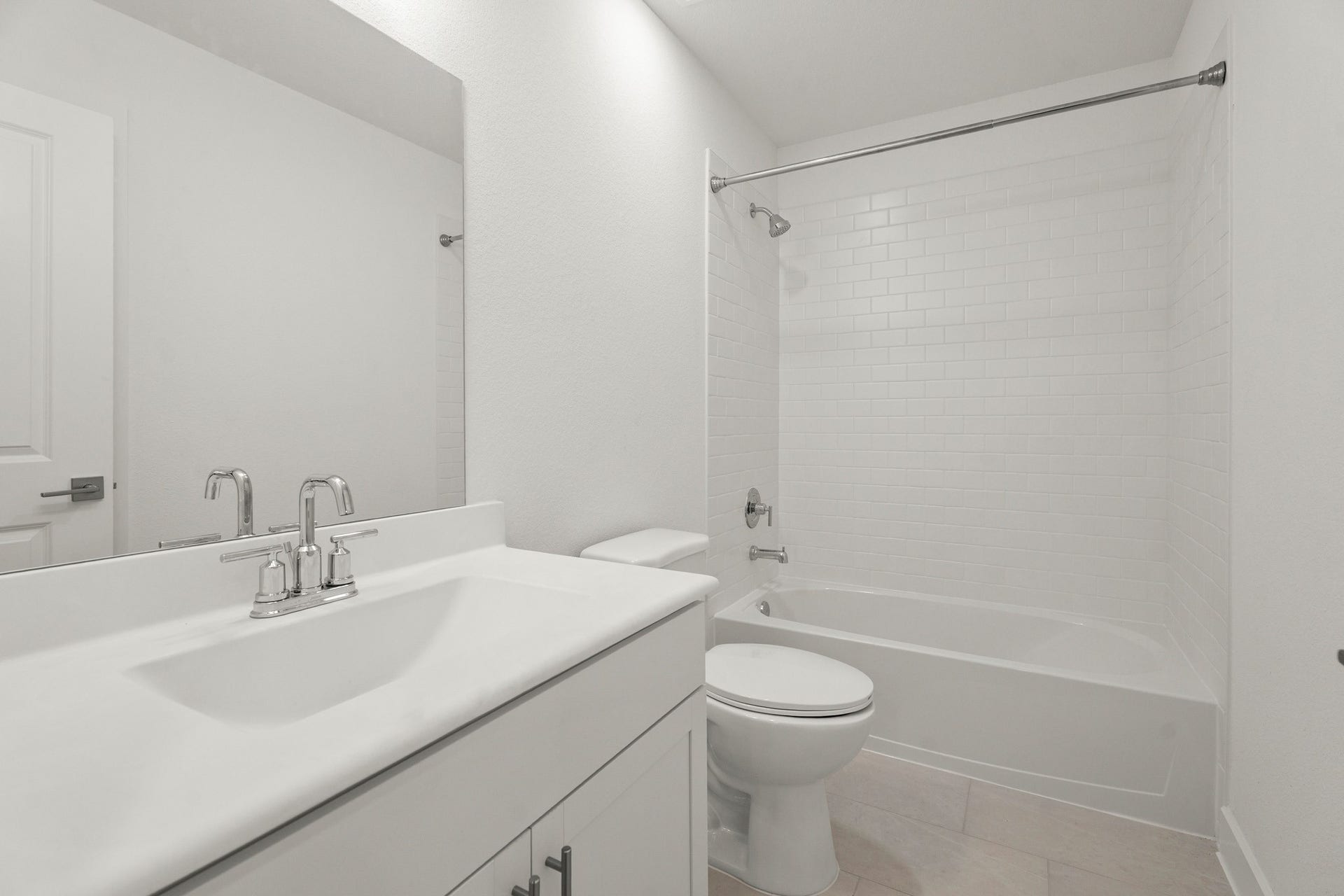 29402 Hillberry Oaks Court, Waller, TX 77484 Hall bath (*Photo not of actual home and used for illustration purposes only.)
