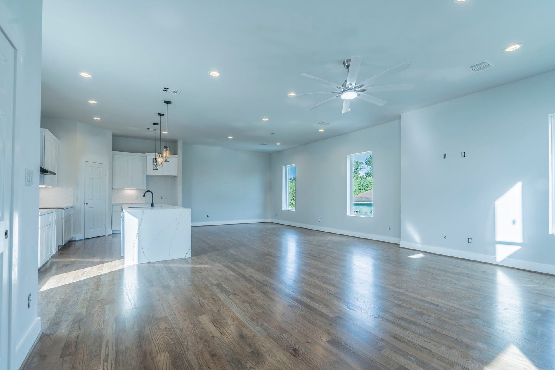 2205 Mary Street, Houston, TX 77026 2205 Mary Street, Houston, TX 77026