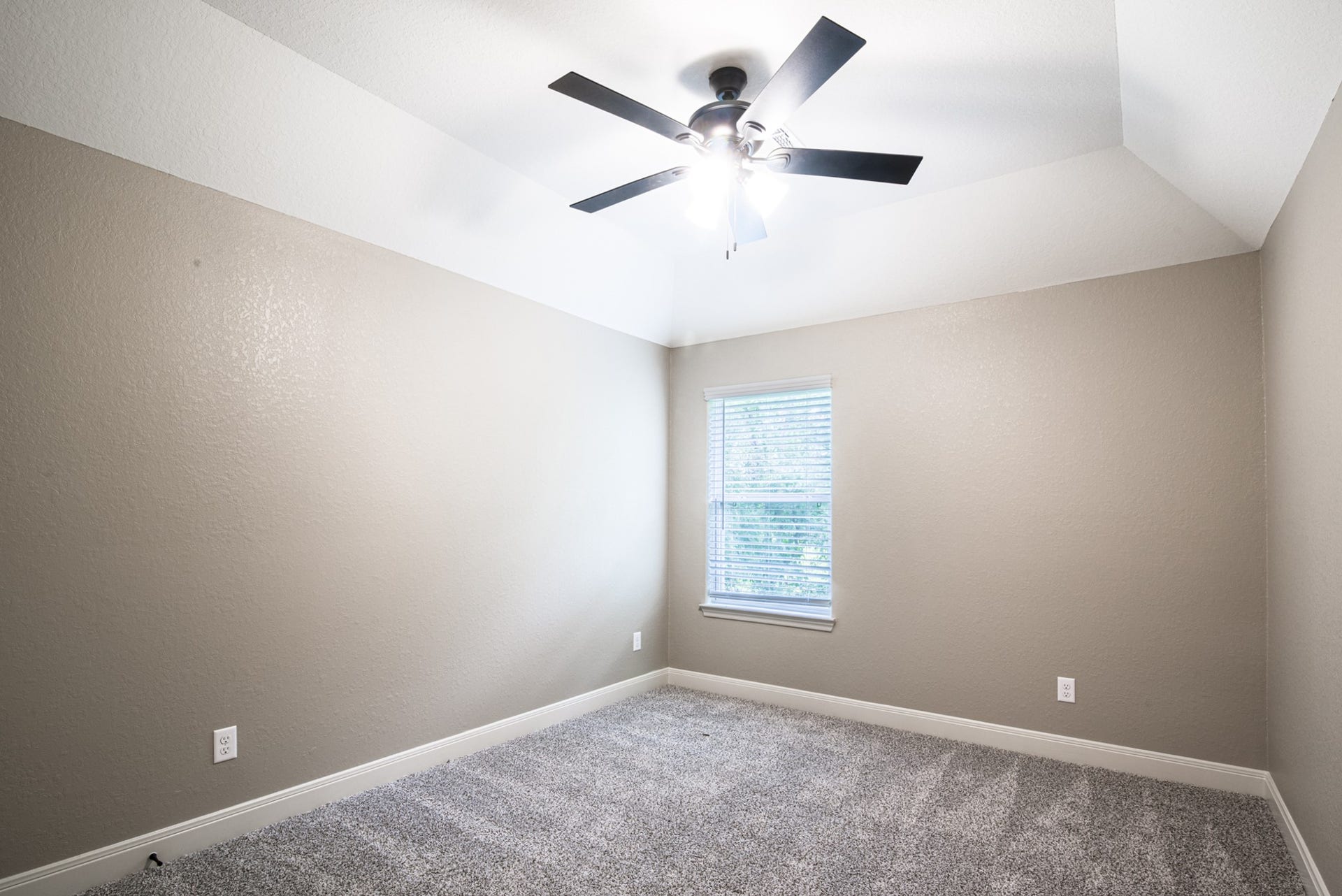 15803 Sugar Maple Lane, Santa Fe, TX 77517 Not Actual Home - Same Floor Plan