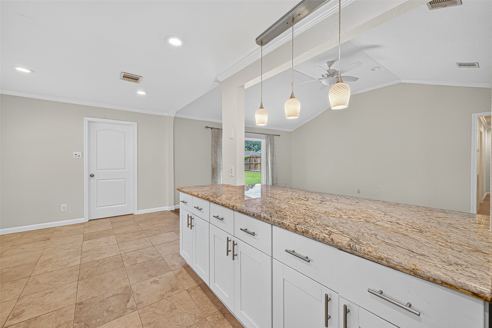 8530 Roos Road, Houston, TX 77036 8530 Roos Road, Houston, TX 77036