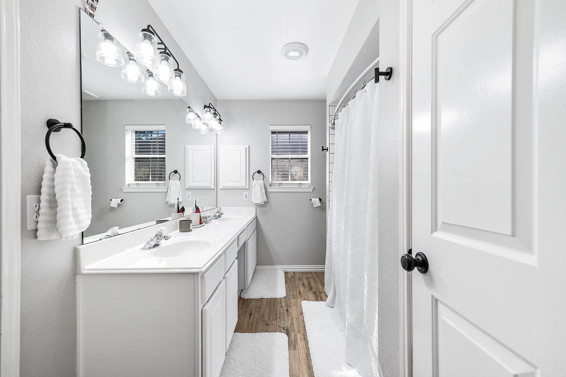 Nice and bright in this primary bath