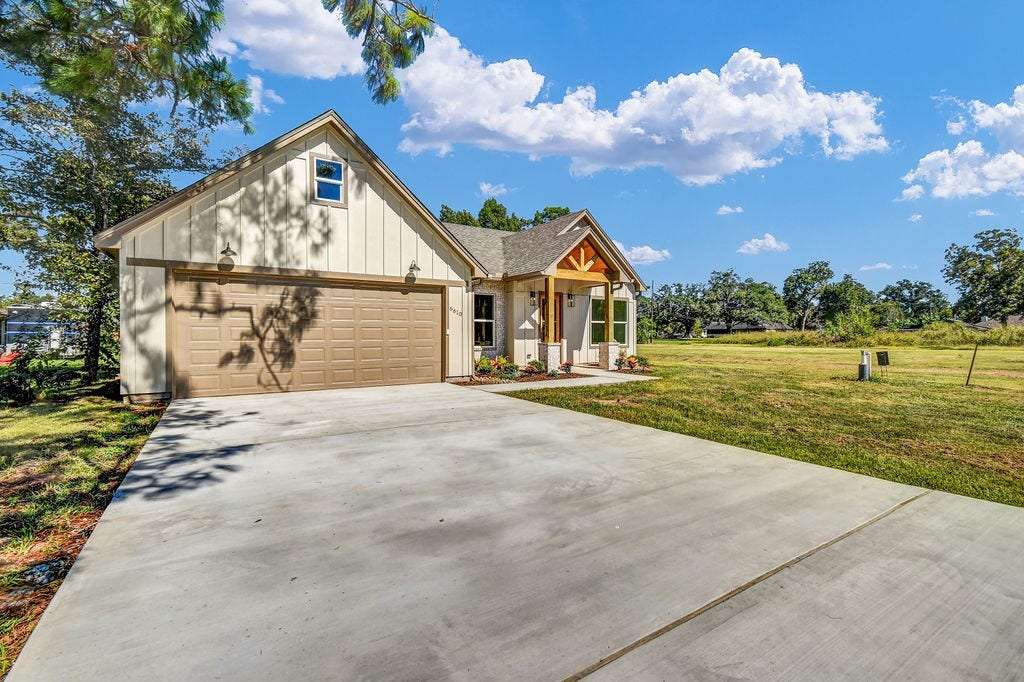 6610 Spencer Dr, Jones Creek, TX 77541 6610 Spencer Dr, Jones Creek, TX 77541