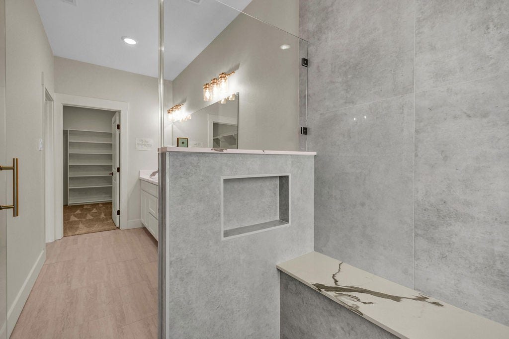 6610 Spencer Dr, Jones Creek, TX 77541 6610 Spencer Dr, Jones Creek, TX 77541