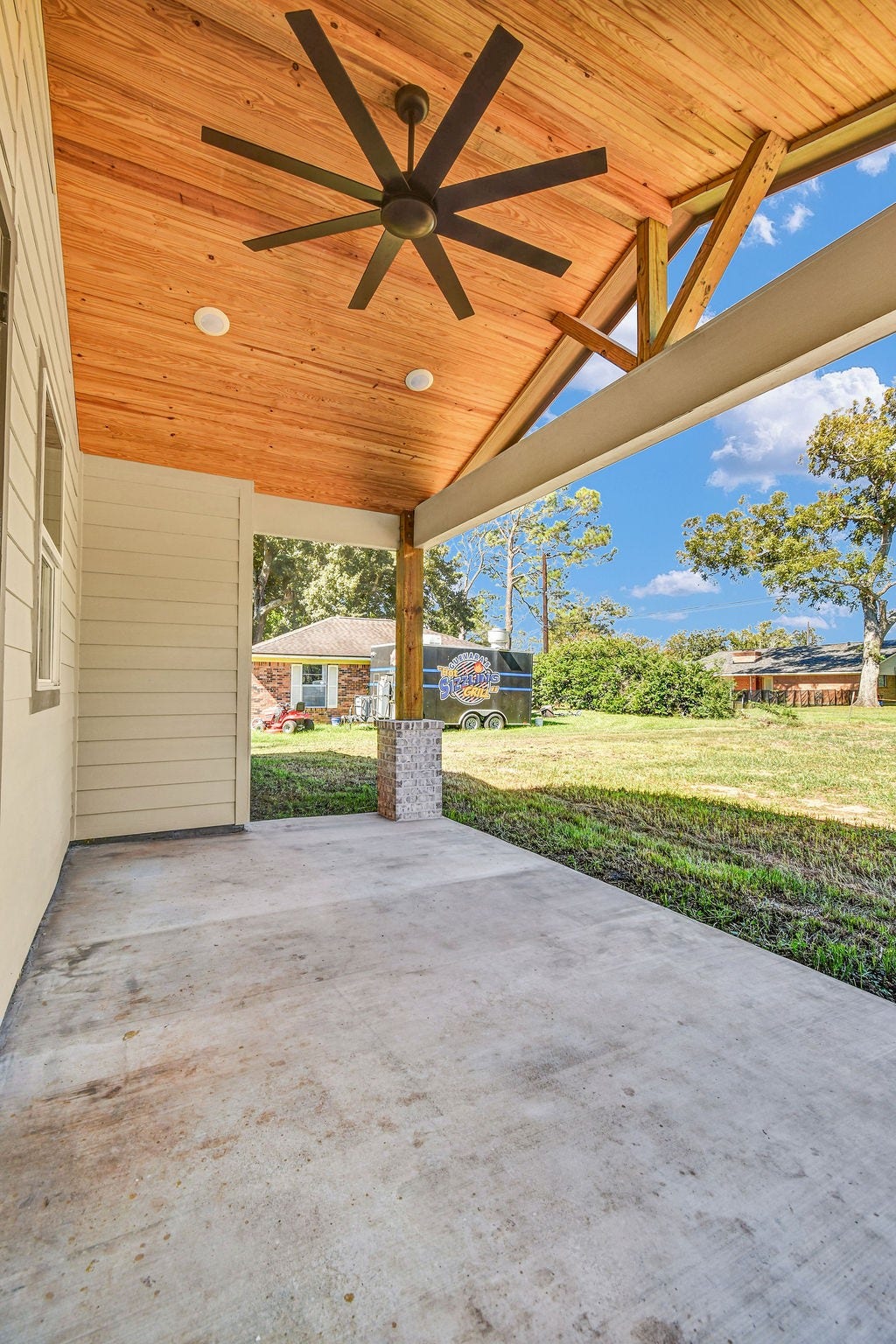 6610 Spencer Dr, Jones Creek, TX 77541 6610 Spencer Dr, Jones Creek, TX 77541