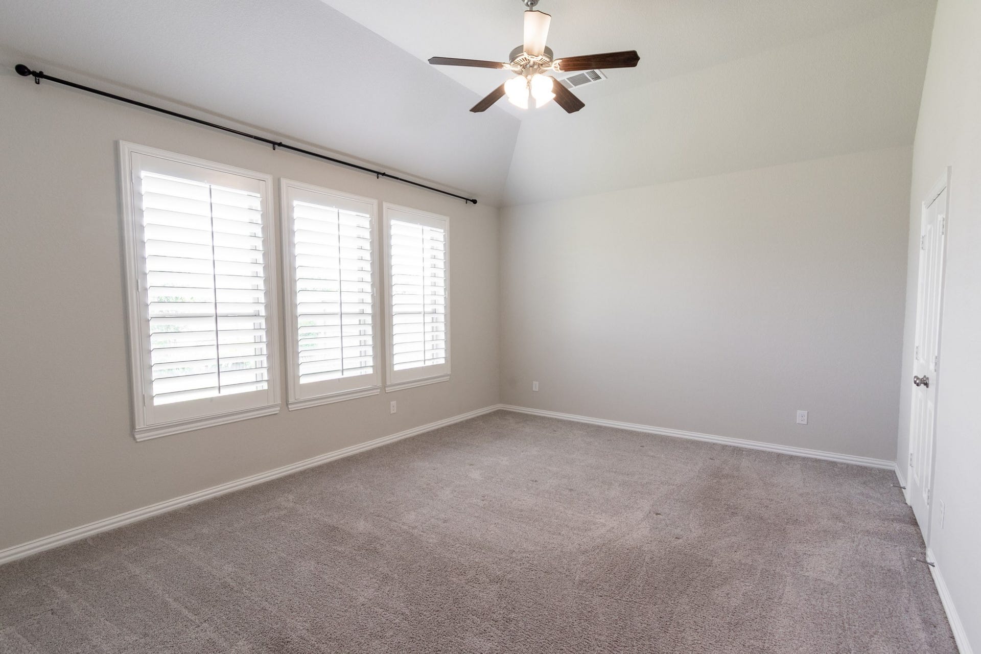 2831 Maple Oak Lane, Manvel, TX 77578 Primary Bedroom