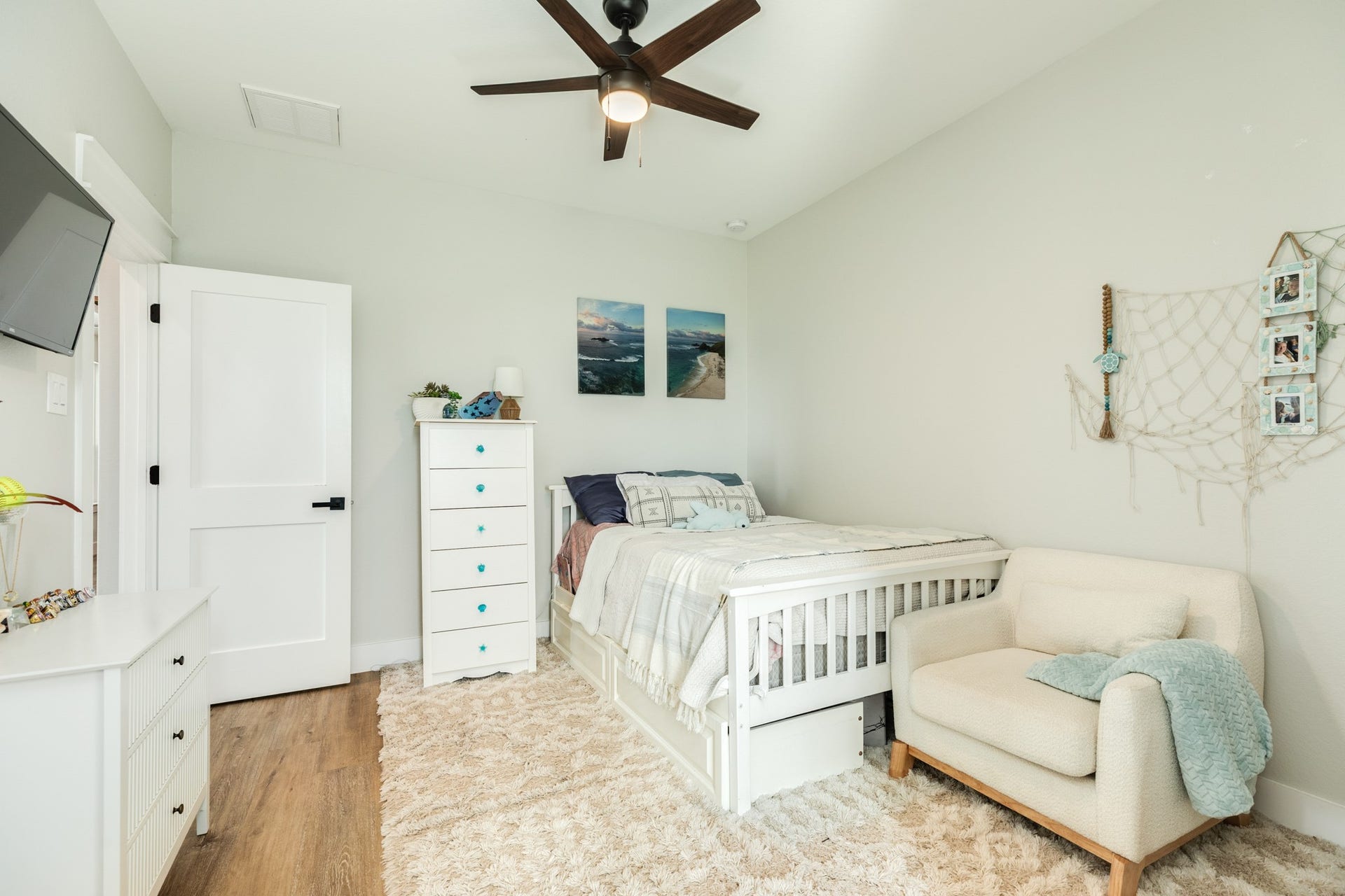 608 Angus Trail, Angleton, TX 77515 Another view of the secondary bedroom