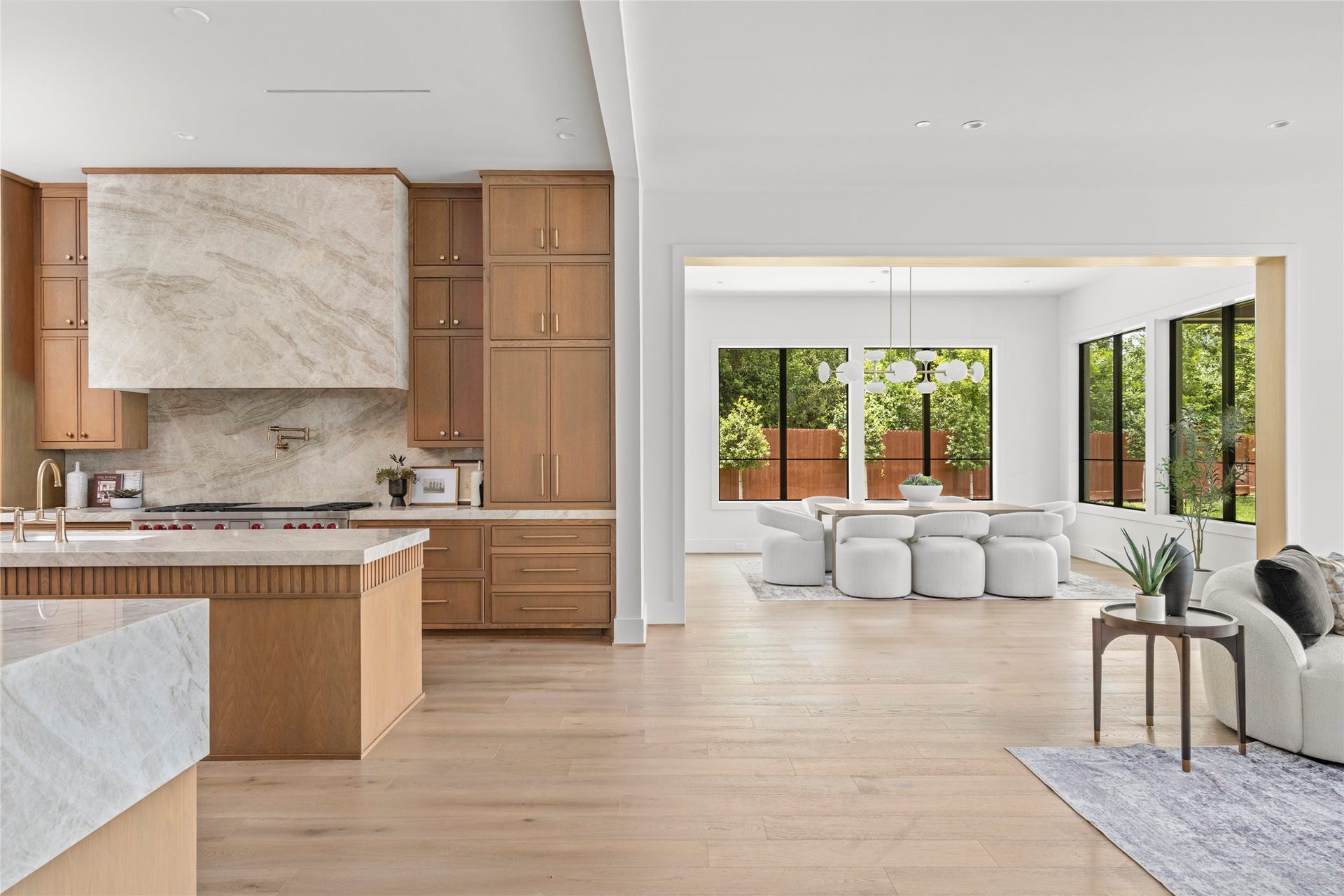710 Glen Echo Lane, Houston, TX 77024 710 Glen Echo Lane, Houston, TX 77024