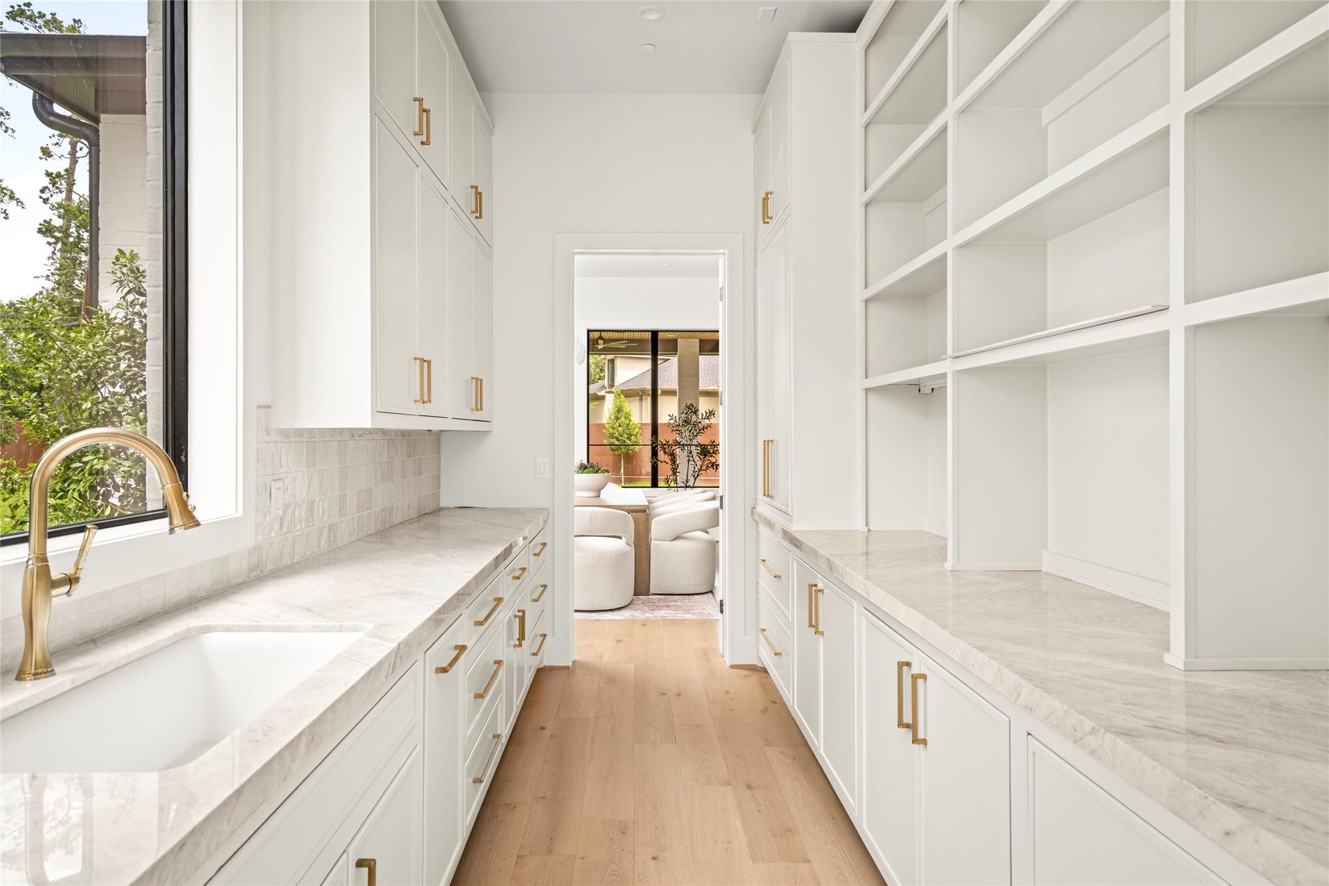 710 Glen Echo Lane, Houston, TX 77024 710 Glen Echo Lane, Houston, TX 77024