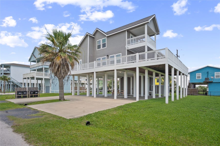 Property photo for 892 Melody Lane, Crystal Beach, TX
