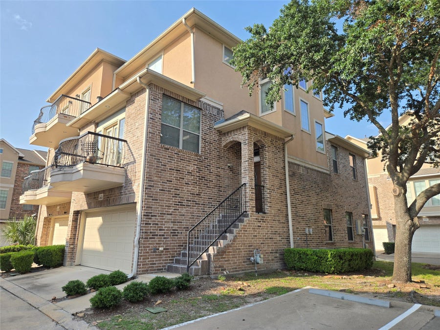 Property photo for 8020 Pagosa Springs Drive, Houston, TX