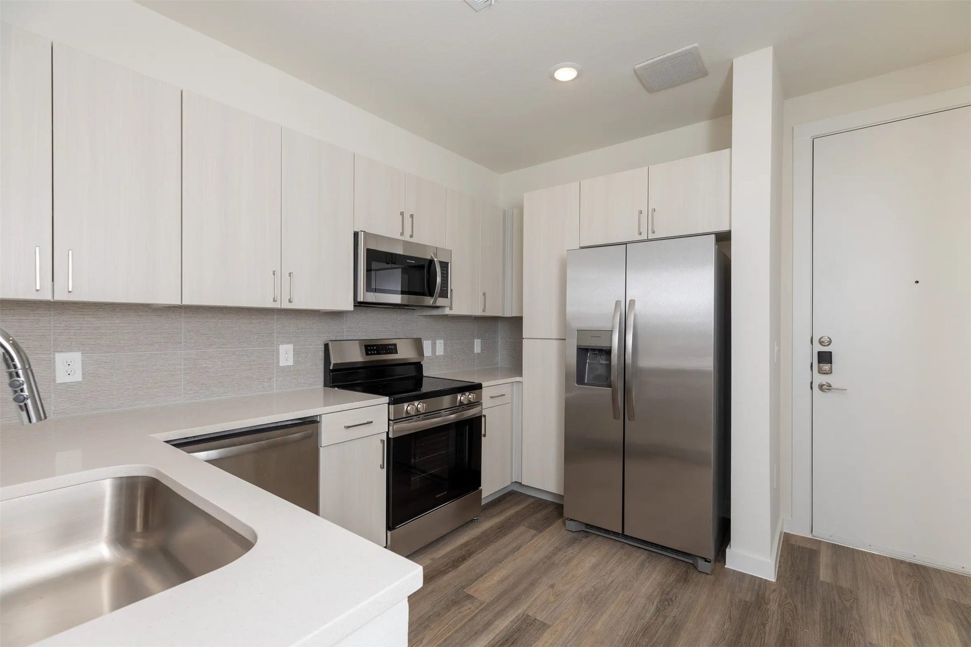 1690 North Loop, #314, Houston, TX 77009 1690 North Loop, #314, Houston, TX 77009