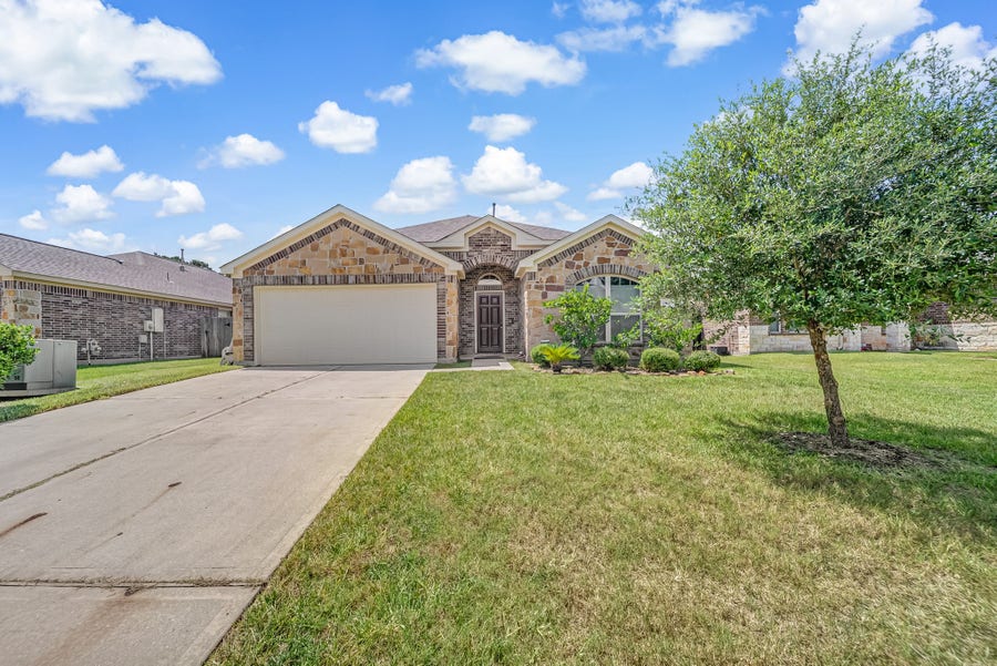 Property photo for 8410 Creekside Timbers Drive, Tomball, TX