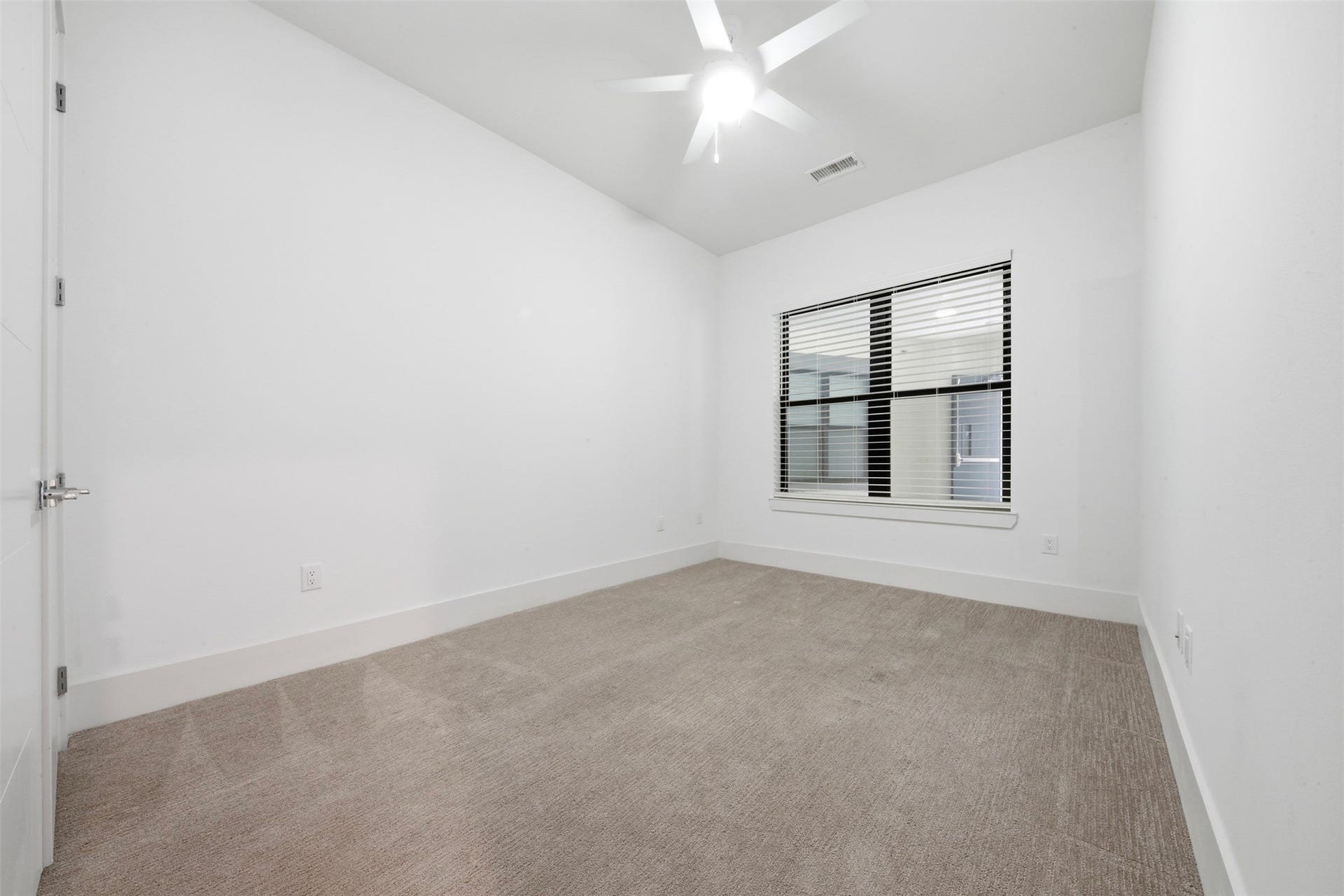 199 Waterpoint Court, #106, Conroe, TX 77356 199 Waterpoint Court, #106, Conroe, TX 77356