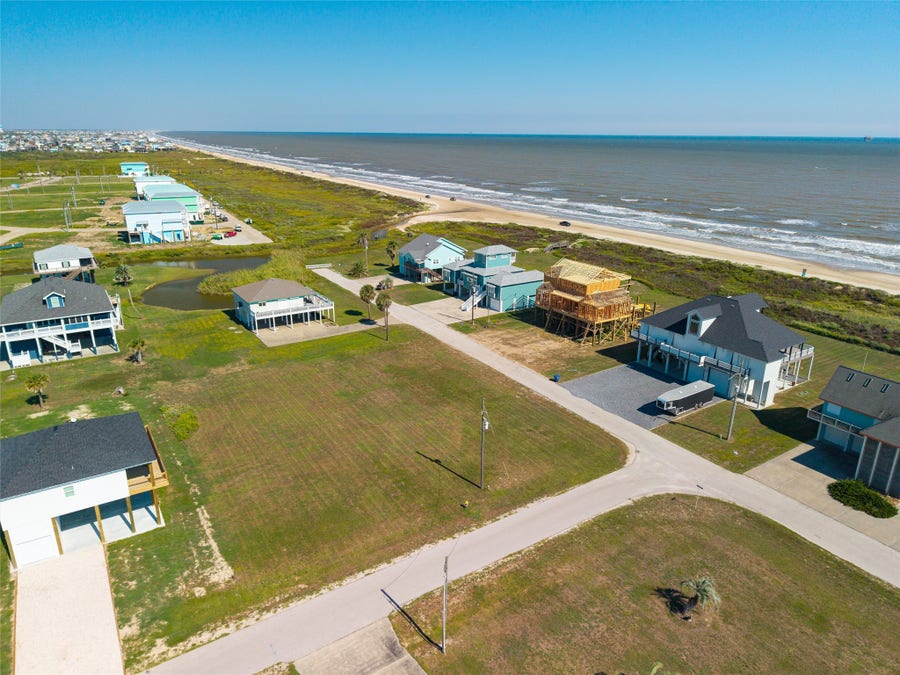 Property photo for 804 Rancho Carribe Drive, Crystal Beach, TX