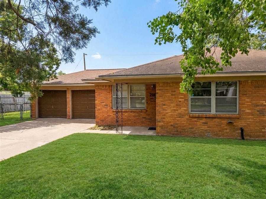 Property photo for 216 Schilling Street, Baytown, TX
