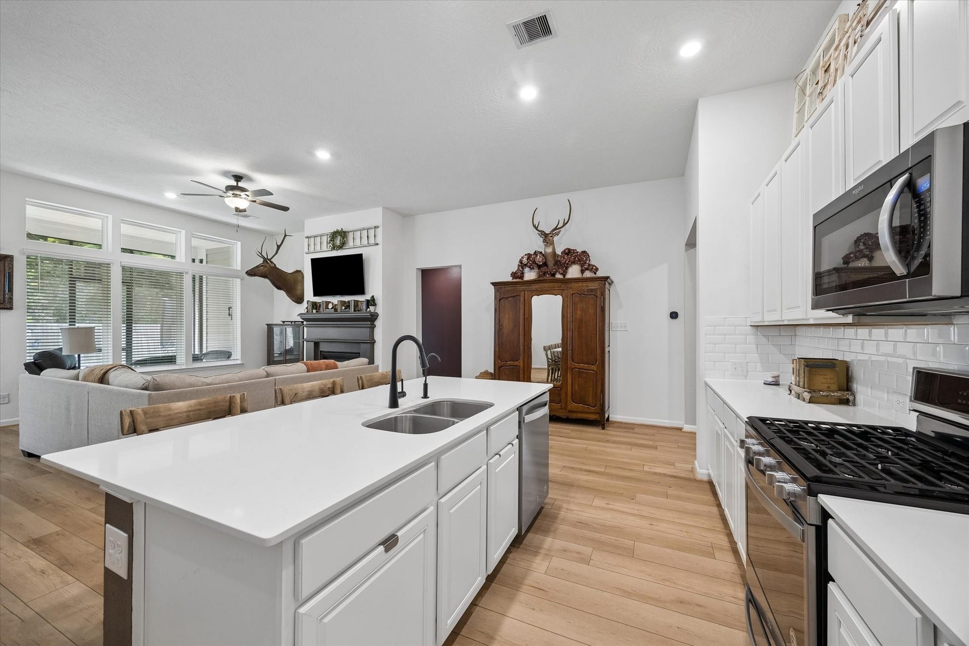 39200 Canyonville Court, Magnolia, TX 77354 39200 Canyonville Court, Magnolia, TX 77354