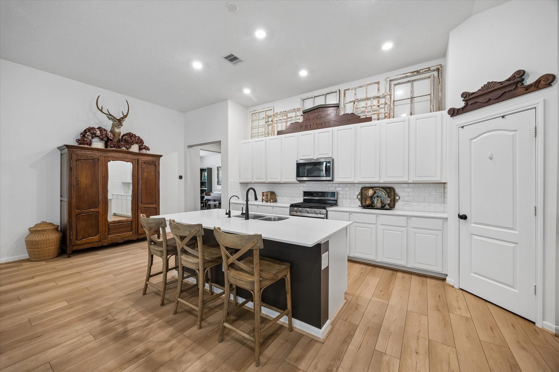 39200 Canyonville Court, Magnolia, TX 77354 39200 Canyonville Court, Magnolia, TX 77354