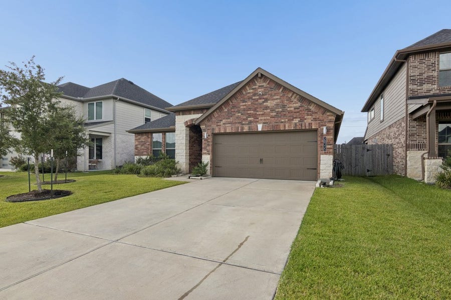 Property photo for 28335 Halle Ray Drive, Katy, TX