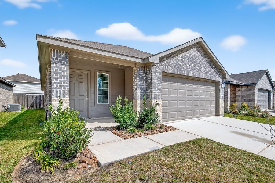 Property photo for 24046 Kentwood Springs Drive, Spring, TX