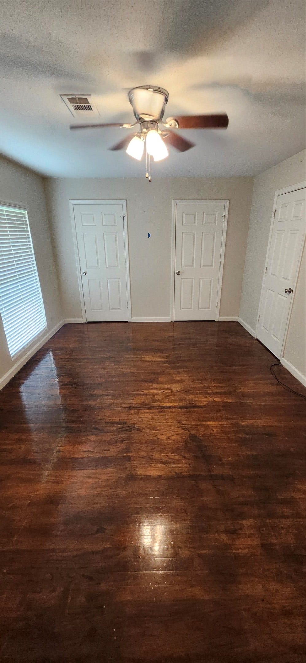 5655 Meadow Creek Lane, Houston, TX 77017 5655 Meadow Creek Lane, Houston, TX 77017
