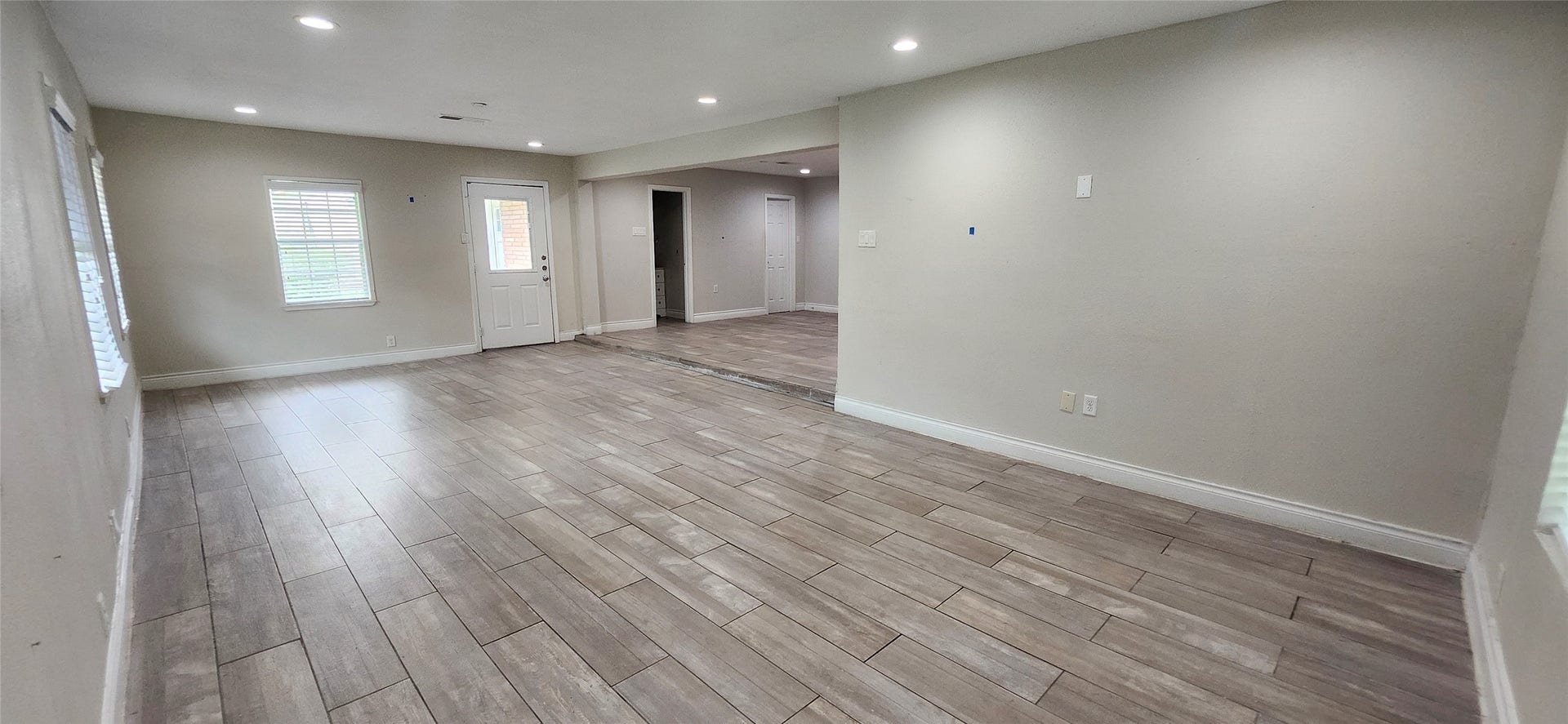 5655 Meadow Creek Lane, Houston, TX 77017 5655 Meadow Creek Lane, Houston, TX 77017
