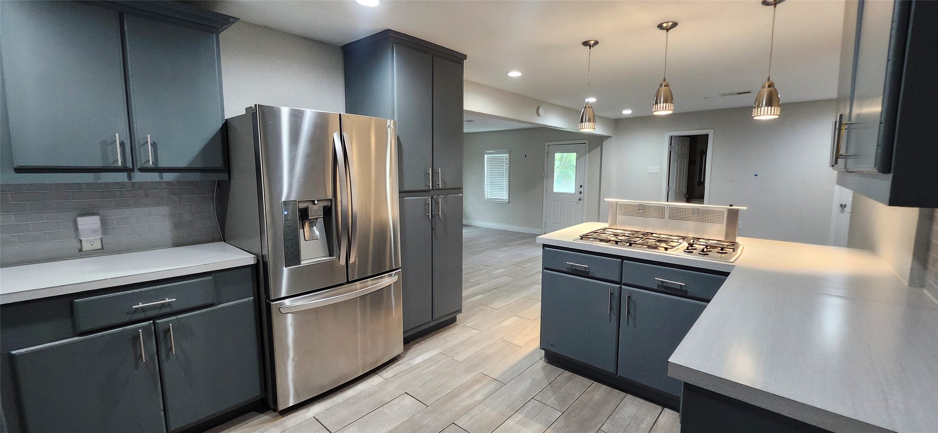 5655 Meadow Creek Lane, Houston, TX 77017 5655 Meadow Creek Lane, Houston, TX 77017