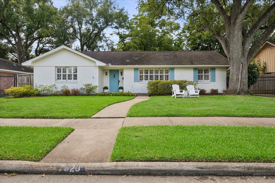 Property photo for 7623 Meadowvale Drive, Houston, TX