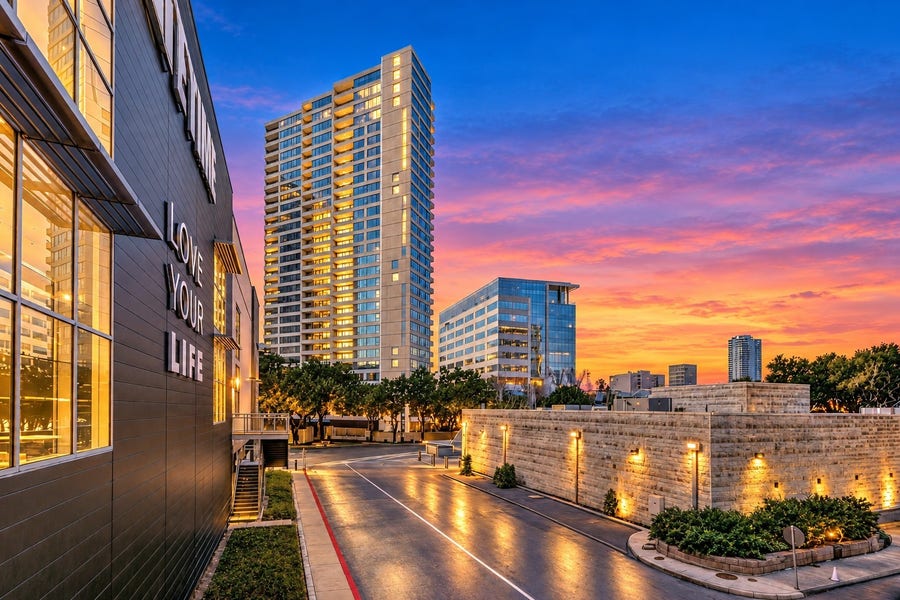 Property photo for 14 Greenway Plaza, #23M, Houston, TX