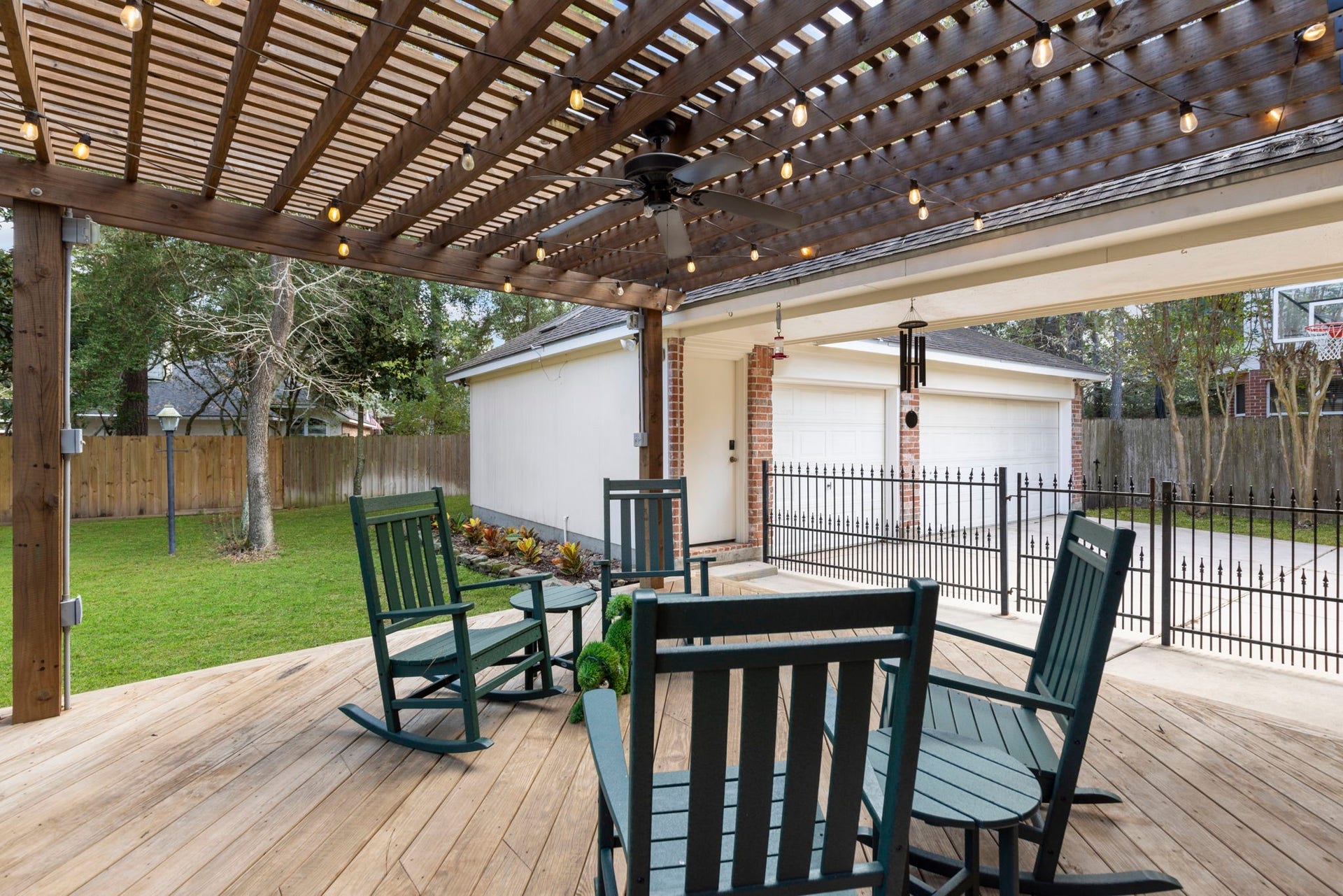 7 S Acacia Park Circle, The Woodlands, TX 77382 7 S Acacia Park Circle, The Woodlands, TX 77382