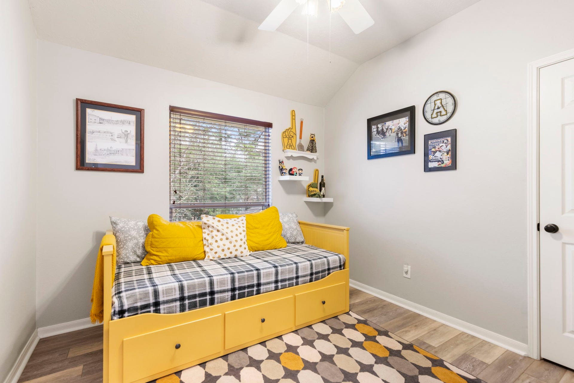 7 S Acacia Park Circle, The Woodlands, TX 77382 7 S Acacia Park Circle, The Woodlands, TX 77382