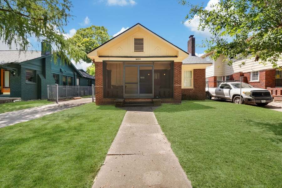 Property photo for 1651 Hawthorne Street, Houston, TX