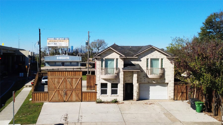 Property photo for 6623 Gulf Freeway, Houston, TX