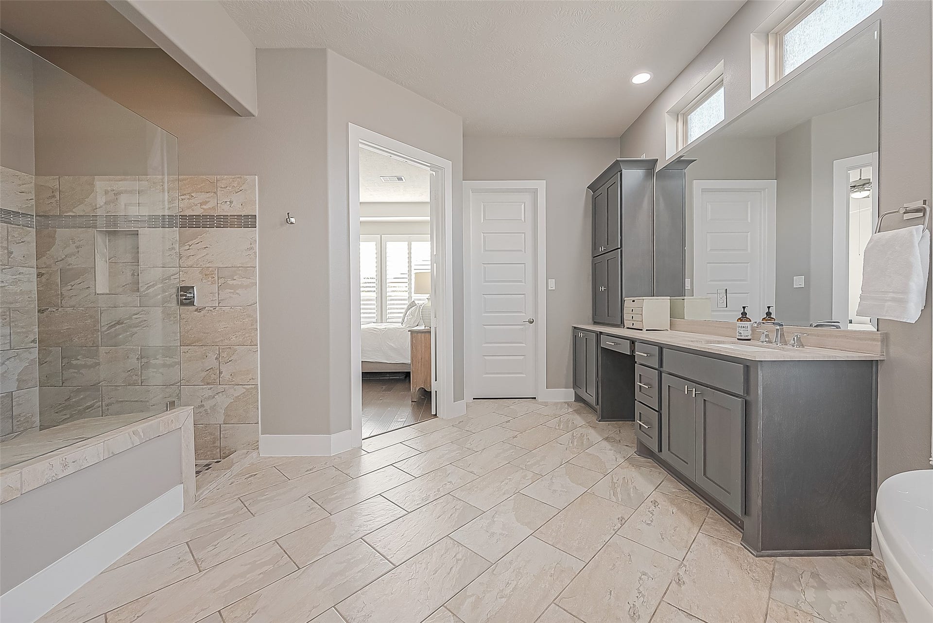 30 Argosy Bend Place, Tomball, TX 77375 Another view of primary bath room.